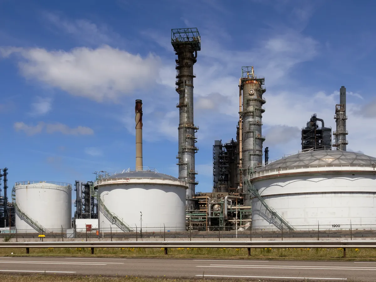 Storage tanks and distillation columns at the Esso refinery in the Botlek, Rotterdam's chemical cluster